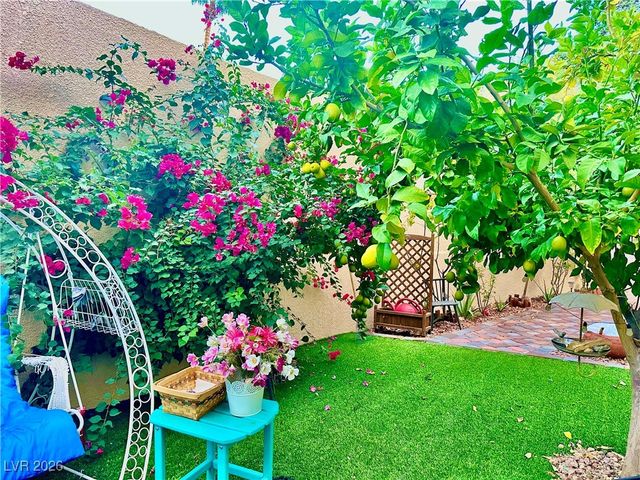 8101 Moonstone Circle, Las Vegas, NV 89128