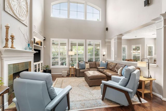 15 Monet Bend Place, The Woodlands, TX 77382