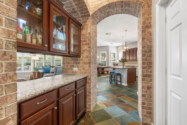 15 Monet Bend Place, The Woodlands, TX 77382