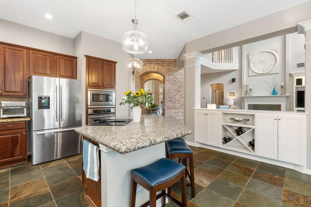 15 Monet Bend Place, The Woodlands, TX 77382