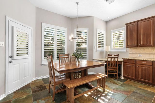 15 Monet Bend Place, The Woodlands, TX 77382