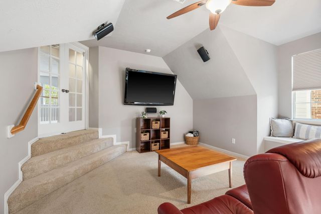 15 Monet Bend Place, The Woodlands, TX 77382