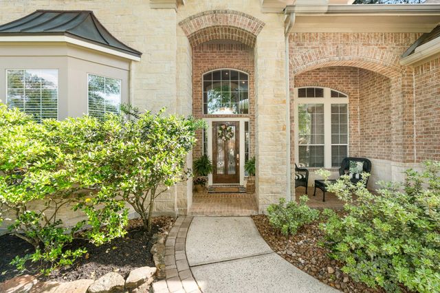 15 Monet Bend Place, The Woodlands, TX 77382