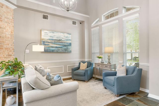 15 Monet Bend Place, The Woodlands, TX 77382