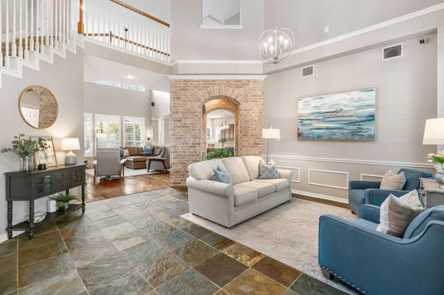 15 Monet Bend Place, The Woodlands, TX 77382