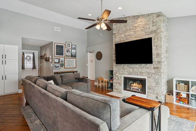 469 Pheasant Ridge Road, Lake Zurich, IL 60047