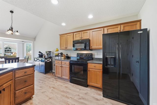 12411 Tanzanite Court, Fort Wayne, IN 46818