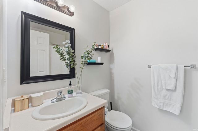 12411 Tanzanite Court, Fort Wayne, IN 46818