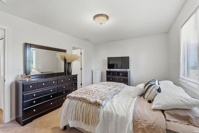 12411 Tanzanite Court, Fort Wayne, IN 46818