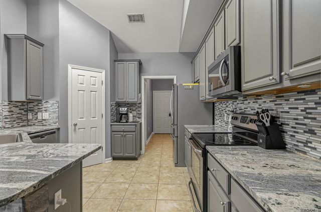 36447 Crestway Ave, Prairieville, LA 70769