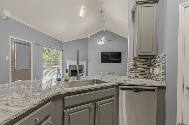 36447 Crestway Ave, Prairieville, LA 70769