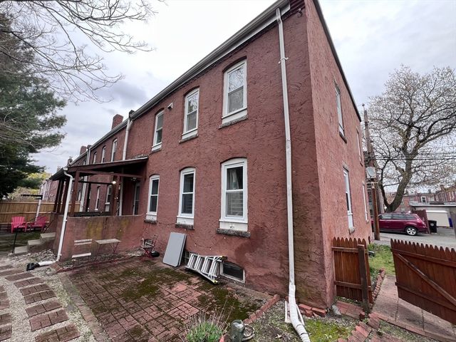 2-4 Holmes St, Boston, MA 02134