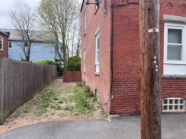 2-4 Holmes St, Boston, MA 02134