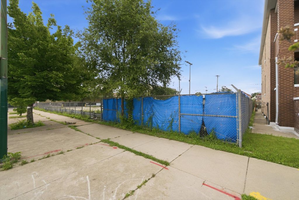 5101-5117 S Sacramento Avenue, Chicago, IL 60632 — photo 4