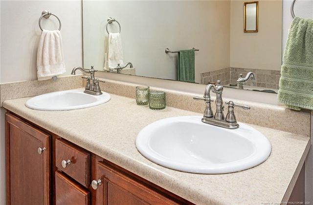 5440 Arnette Road, Hope Mills, NC 28348