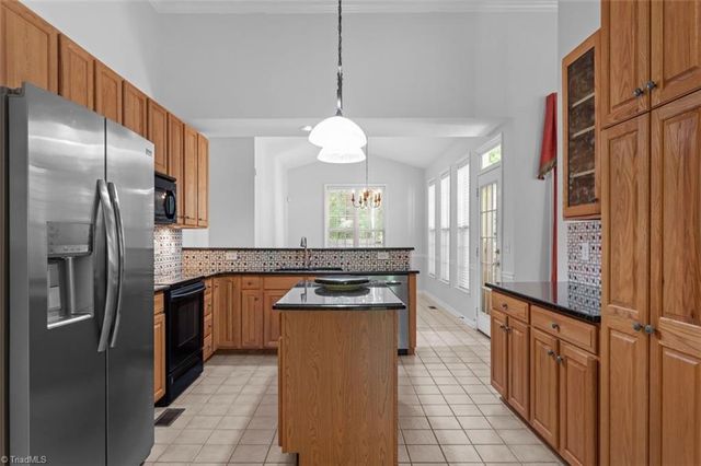 3 Holly Springs Lane, Greensboro, NC 27455