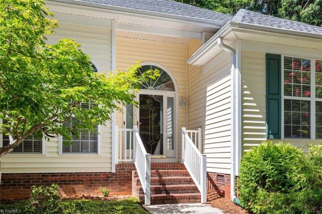 3 Holly Springs Lane, Greensboro, NC 27455