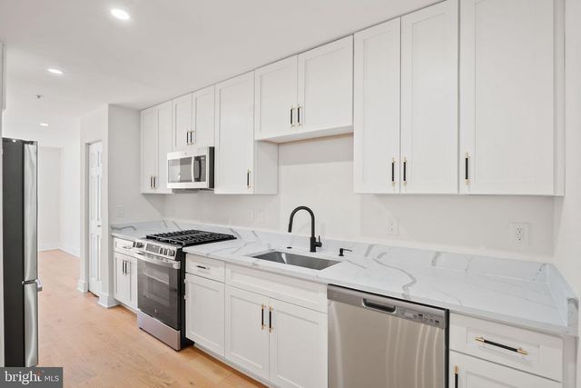 7232 MAHOGANY DR #5, Landover, MD 20785