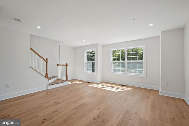 7232 MAHOGANY DR #5, Landover, MD 20785