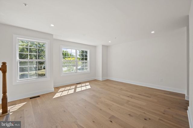 7232 MAHOGANY DR #5, Landover, MD 20785