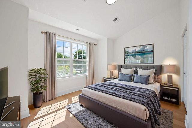7232 MAHOGANY DR #5, Landover, MD 20785