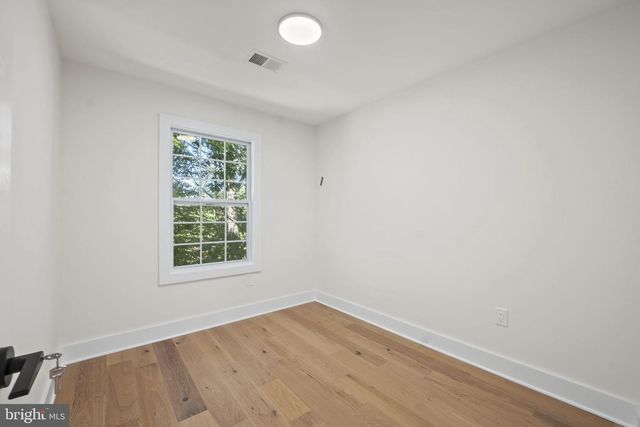 7232 MAHOGANY DR #5, Landover, MD 20785