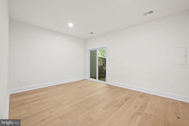 7232 MAHOGANY DR #5, Landover, MD 20785