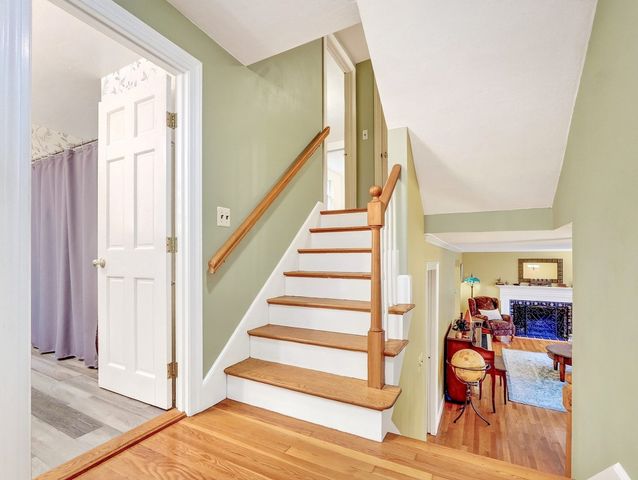 13 Cedar Lane, Medfield, MA 02052