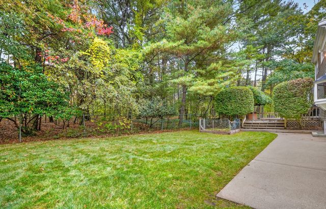 13 Cedar Lane, Medfield, MA 02052