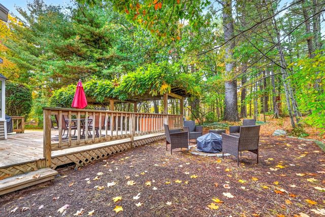 13 Cedar Lane, Medfield, MA 02052