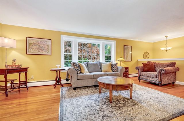 13 Cedar Lane, Medfield, MA 02052