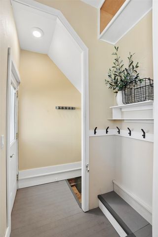 1683 Northwest Drive, Des Moines, IA 50310