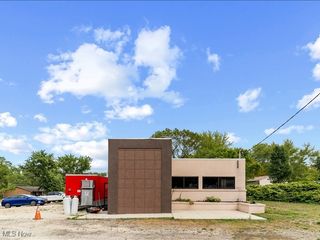 1445 Massillon Road, Akron, OH 44306