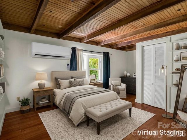 255 & 257 Crescent Street, Saluda, NC 28773