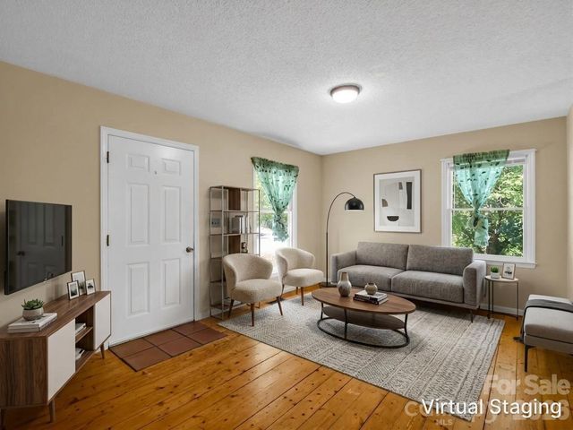 255 & 257 Crescent Street, Saluda, NC 28773