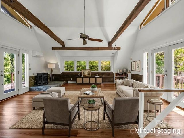 255 & 257 Crescent Street, Saluda, NC 28773