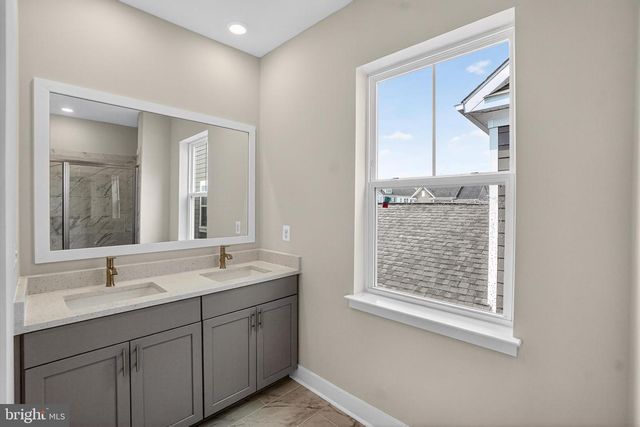 504 WILLOWSHIRE ST, Middle River, MD 21220