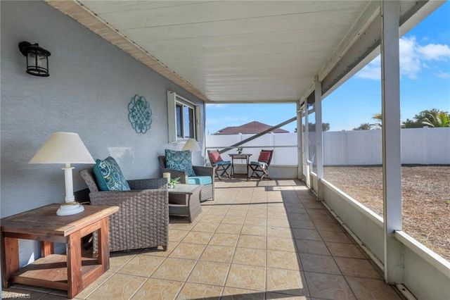 3208 NW 2nd PL, Cape Coral, FL 33993