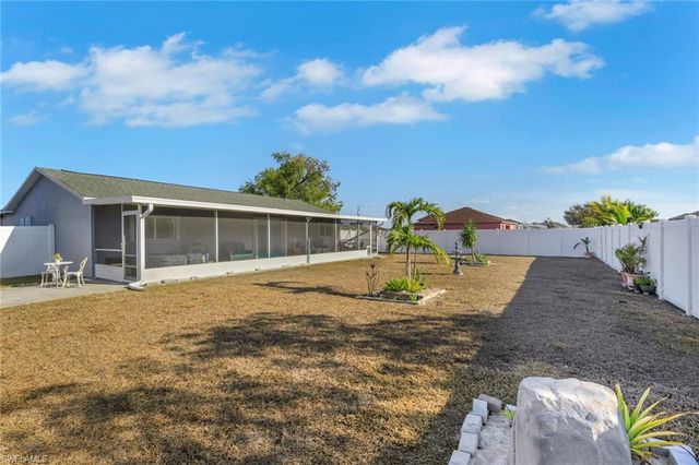 3208 NW 2nd PL, Cape Coral, FL 33993