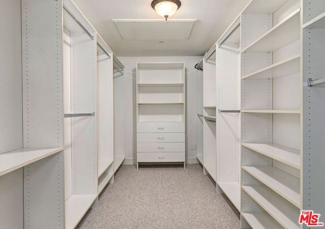 411 N Oakhurst Drive 404, Beverly Hills, CA 90210