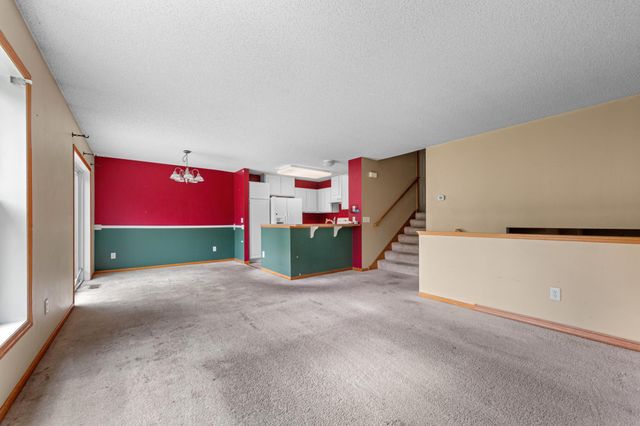 4991 Bluff Heights Trail SE, Prior Lake, MN 55372