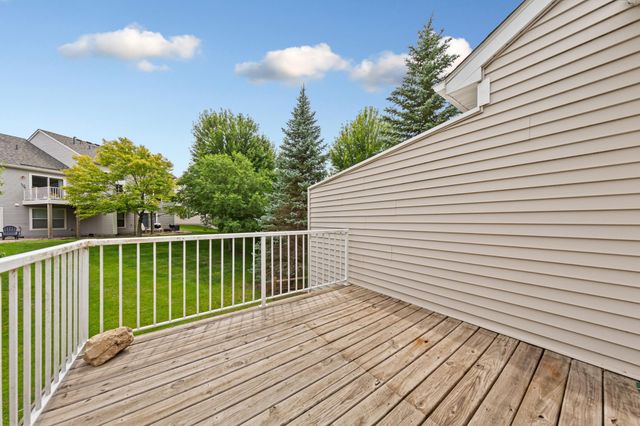 4991 Bluff Heights Trail SE, Prior Lake, MN 55372