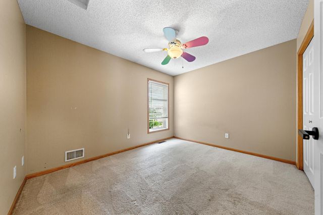 4991 Bluff Heights Trail SE, Prior Lake, MN 55372