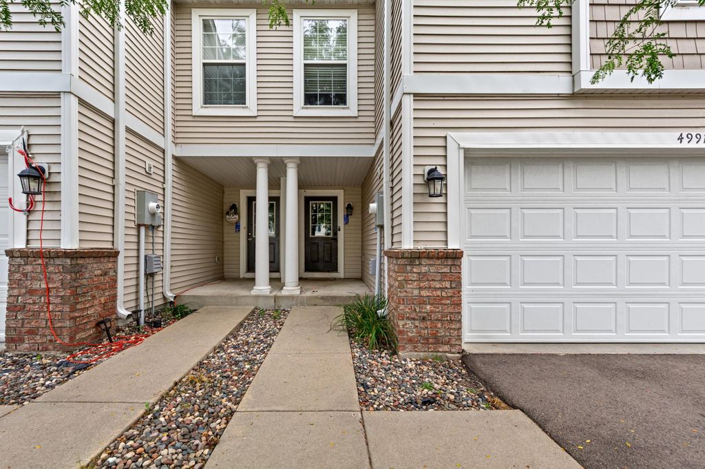 4991 Bluff Heights Trail SE, Prior Lake, MN 55372