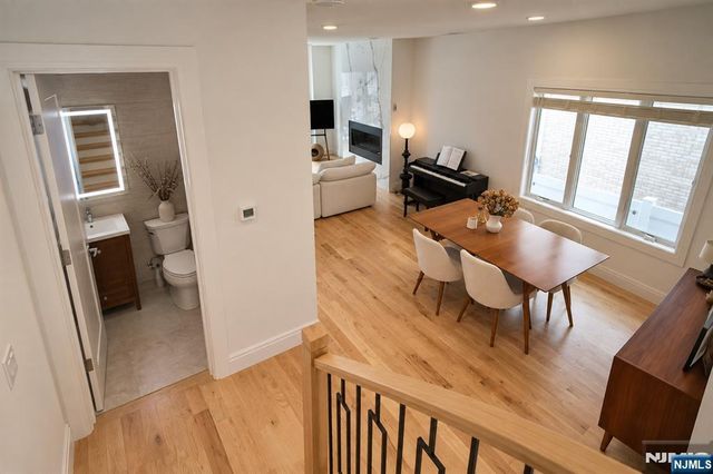 211 Slocum Way A, Fort Lee, NJ 07024