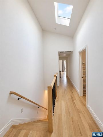 211 Slocum Way A, Fort Lee, NJ 07024