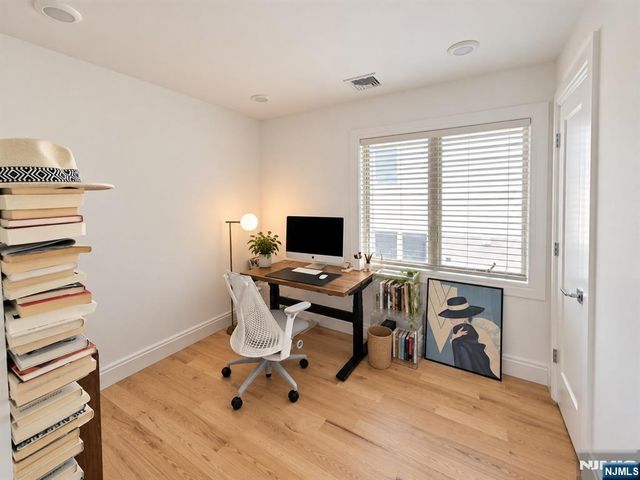 211 Slocum Way A, Fort Lee, NJ 07024