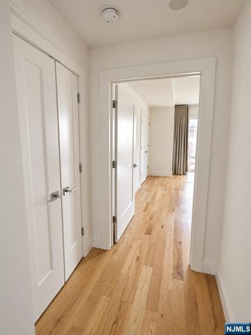 211 Slocum Way A, Fort Lee, NJ 07024