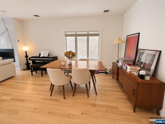 211 Slocum Way A, Fort Lee, NJ 07024