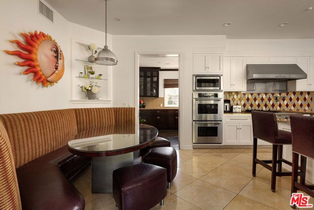 360 S Anita Avenue, Los Angeles, CA 90049